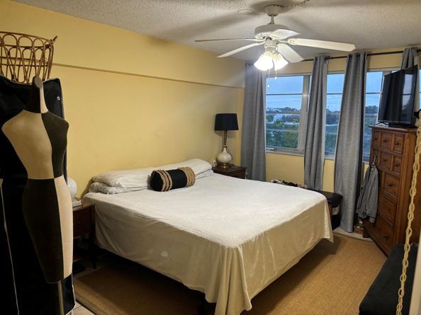 505 Spencer Drive 307, West Palm Beach FL 33409