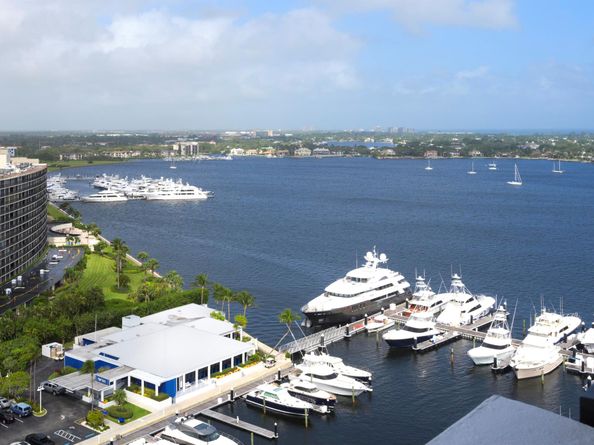 108 Lakeshore Drive 38T, North Palm Beach FL 33408