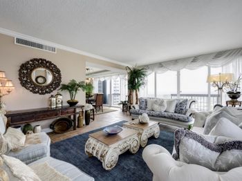 108 Lakeshore Drive