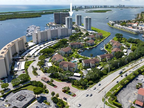 108 Lakeshore Drive 38T, North Palm Beach FL 33408