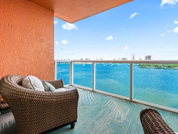 2640 Lake Shore Drive 908, Riviera Beach FL 33404