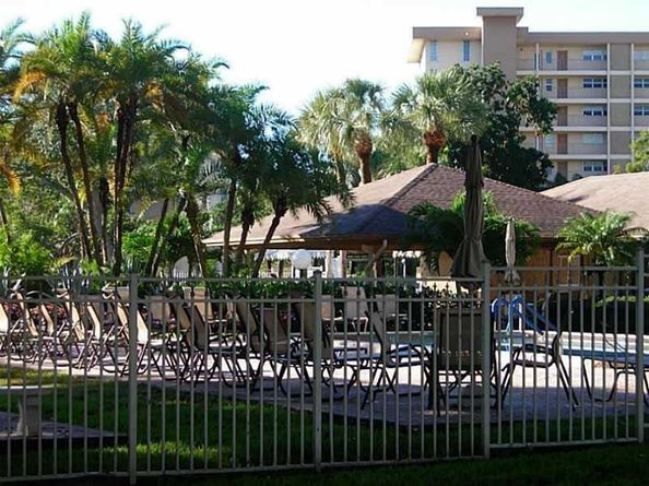 2600 S Course Dr 502, Pompano Beach FL 33069