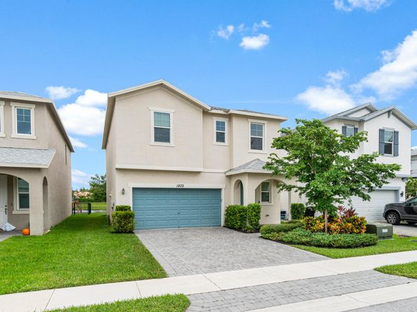 1822 Lake Cove Drive, Lake Worth Beach FL 33460