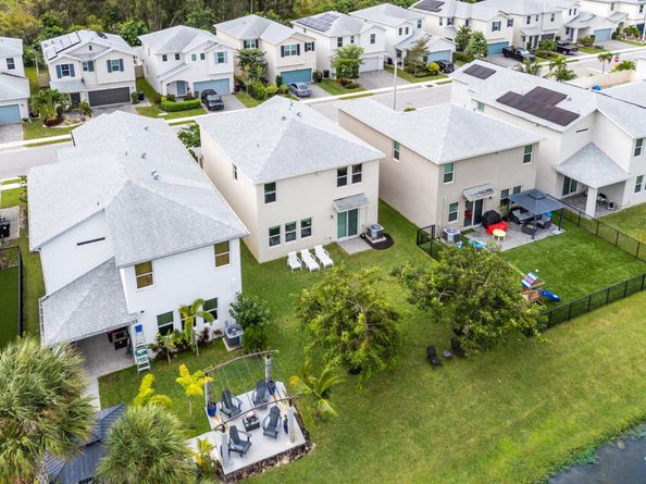 1822 Lake Cove Drive, Lake Worth Beach FL 33460