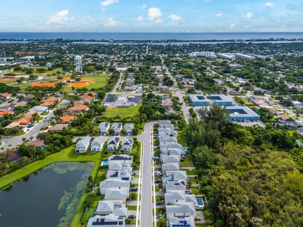 1822 Lake Cove Drive, Lake Worth Beach FL 33460