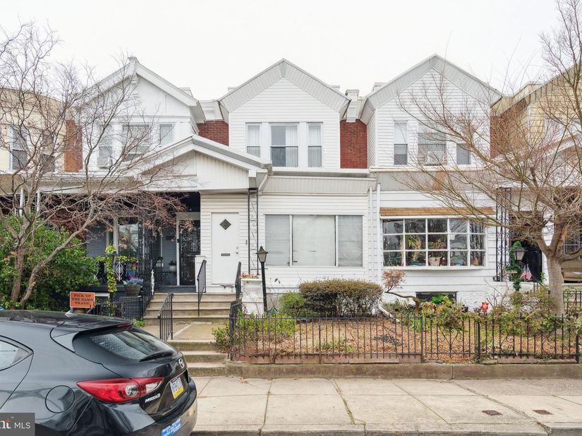 5836 Larchwood Avenue, Philadelphia, PA 19143 For Sale