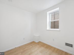 12 Greenway Avenue, Darby PA 19023