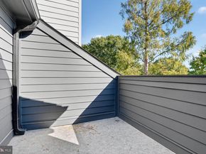 1615 N Wakefield Street, Arlington VA 22207