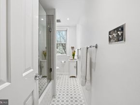 18 9TH Street NE 307, Washington DC 20002