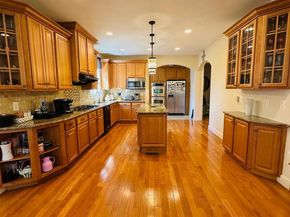 6413 Divine Street, Mclean VA 22101