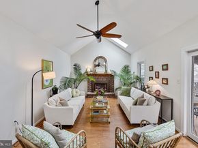 1439 Millikens Bend Road, Herndon VA 20170