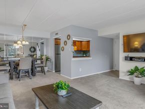 63101 Delaire Landing Road 101, Philadelphia PA 19114