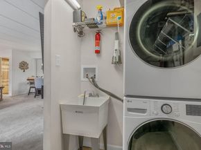 63101 Delaire Landing Road 101, Philadelphia PA 19114