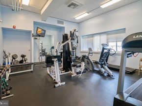 63101 Delaire Landing Road 101, Philadelphia PA 19114