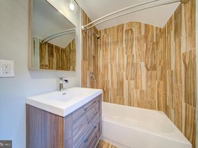 2400 S Arlington Ridge Road, Arlington VA 22202