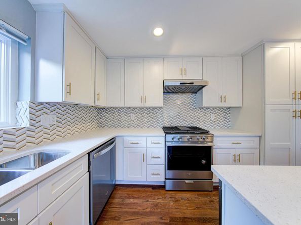 2400 S Arlington Ridge Road, Arlington VA 22202