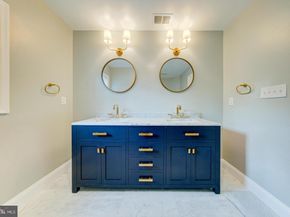 2400 S Arlington Ridge Road, Arlington VA 22202