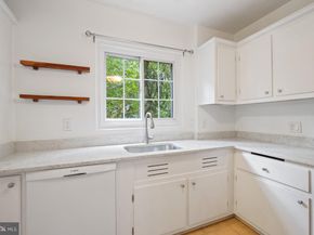 1640 Fitzgerald Lane, Alexandria VA 22302