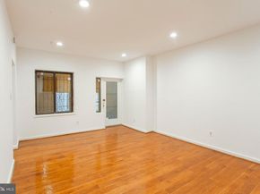 1035 Spruce Street 106, Philadelphia PA 19107