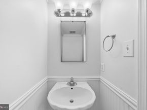 1277 Van Dorn Street N, Alexandria VA 22304