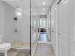 2505 17TH Street NW 3, Washington DC 20009