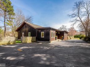 4715 38TH Street N, Arlington VA 22207