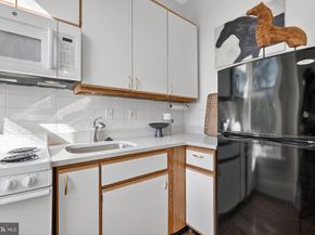 15 3rd Street NE 4, Washington DC 20002