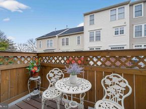 904 Harrison Circle, Alexandria VA 22304