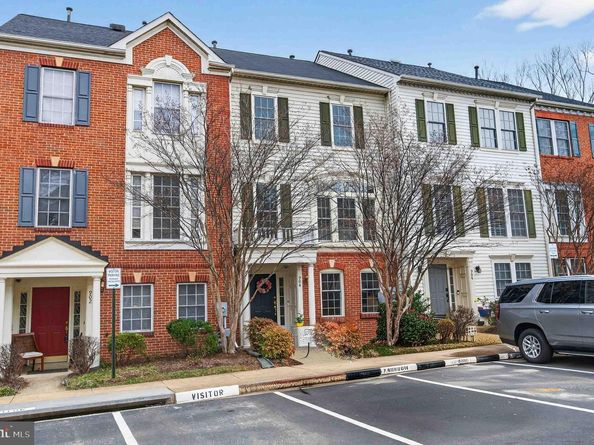 904 Harrison Circle, Alexandria VA 22304