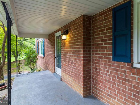 517 W Woodland Avenue, Springfield PA 19064