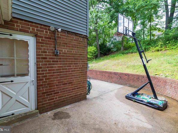 517 W Woodland Avenue, Springfield PA 19064