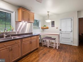 517 W Woodland Avenue, Springfield PA 19064