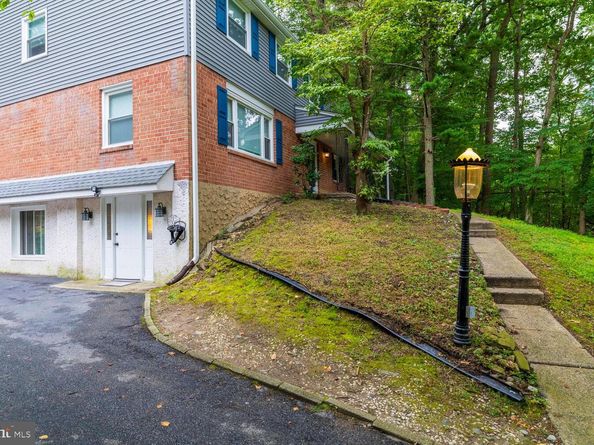 517 W Woodland Avenue, Springfield PA 19064