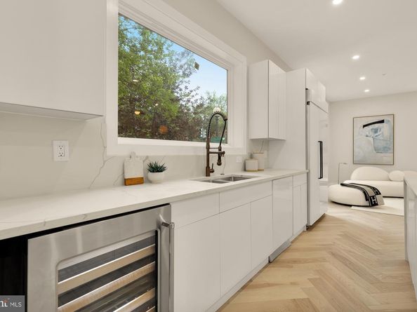 1600 37TH Street NW, Washington DC 20007