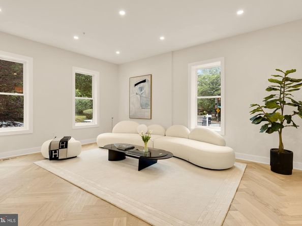 1600 37TH Street NW, Washington DC 20007