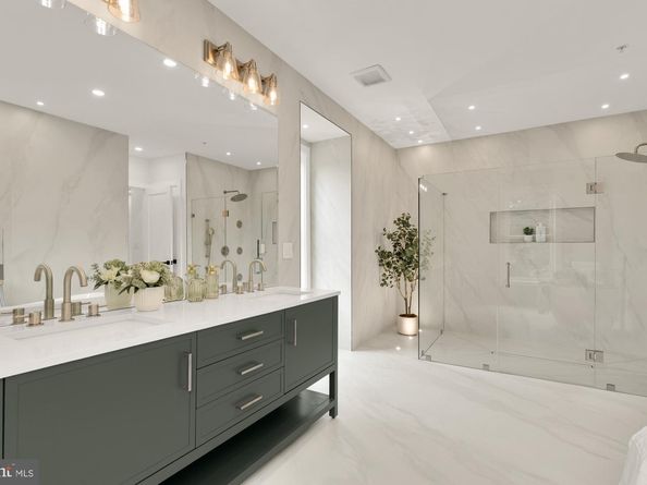 1600 37TH Street NW, Washington DC 20007