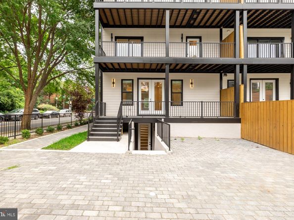 1600 37TH Street NW, Washington DC 20007