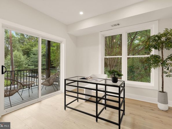 1600 37TH Street NW, Washington DC 20007