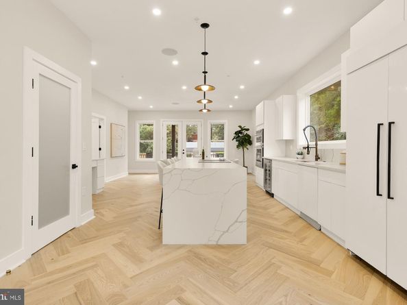 1600 37TH Street NW, Washington DC 20007
