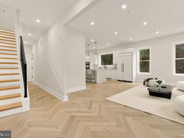 1600 37TH Street NW, Washington DC 20007