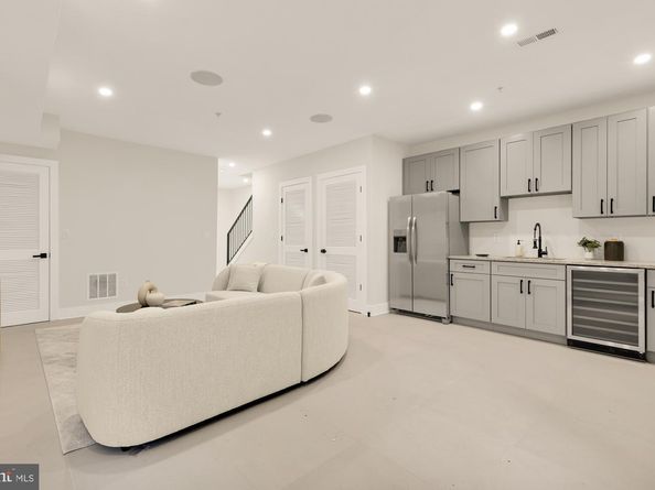 1600 37TH Street NW, Washington DC 20007