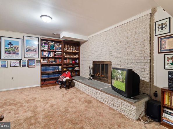 1005 Kerge Court SE, Vienna VA 22180