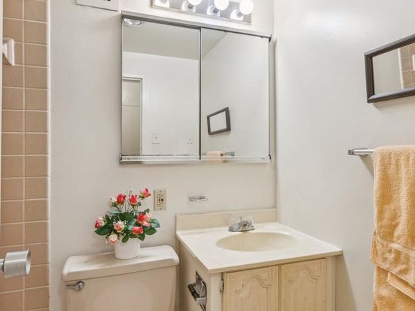 1200 N Nash Street 565, Arlington VA 22209