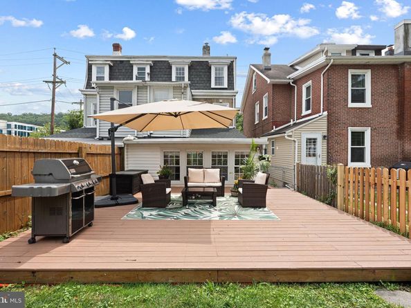 814 E Elm Street, Conshohocken PA 19428