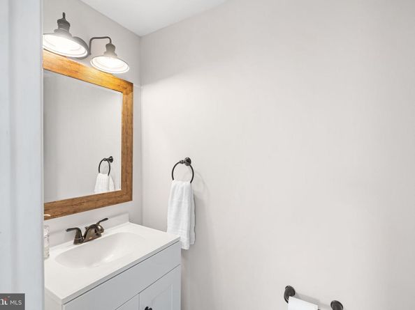 814 E Elm Street, Conshohocken PA 19428