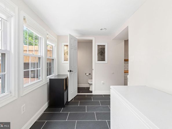 814 E Elm Street, Conshohocken PA 19428