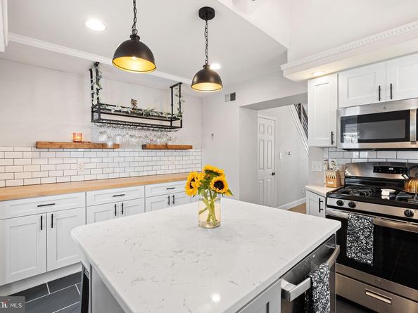 814 E Elm Street, Conshohocken PA 19428