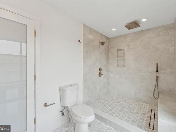 919 S 11TH Street 2, Philadelphia PA 19147