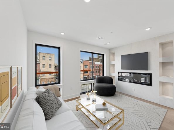 919 S 11TH Street 2, Philadelphia PA 19147