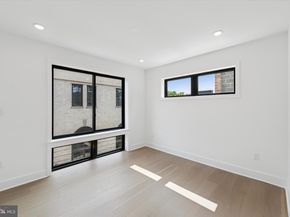 919 S 11TH Street 2, Philadelphia PA 19147
